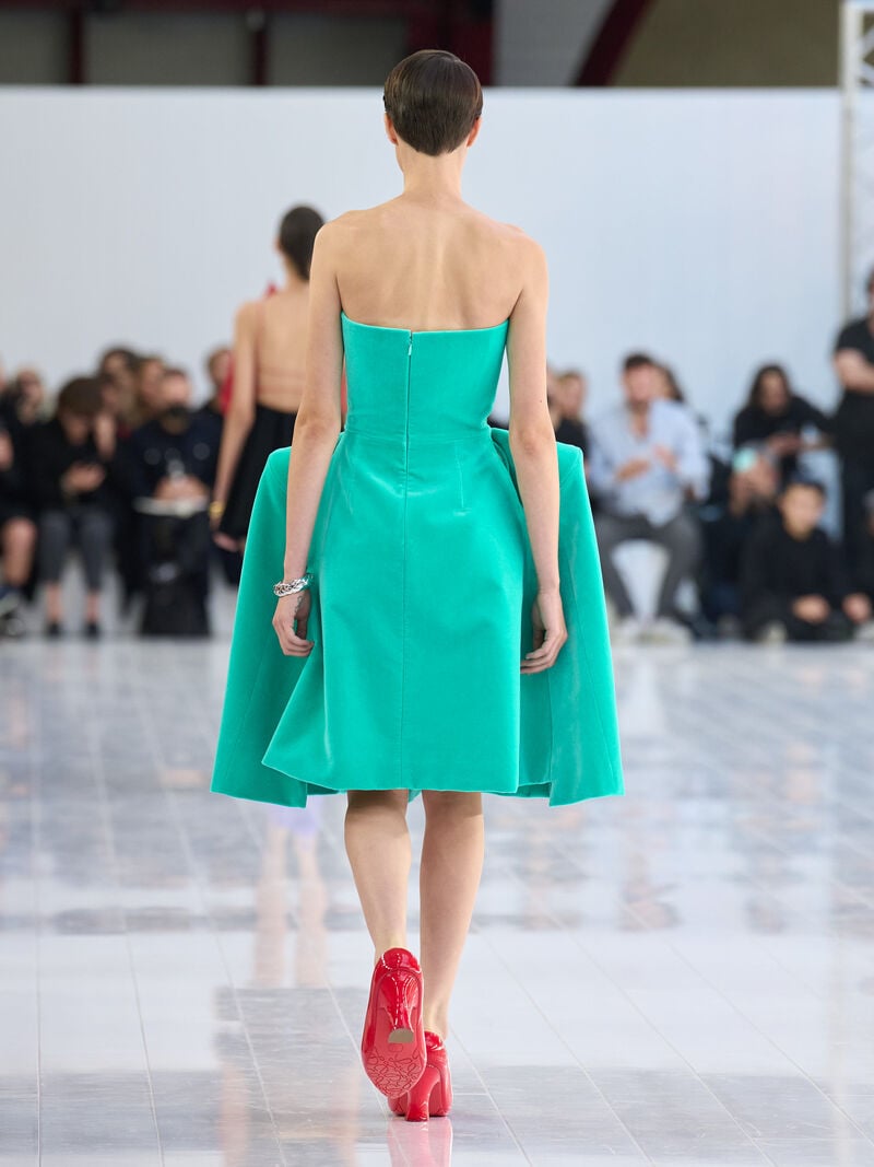 Loewe (fashion brand) visual data 6